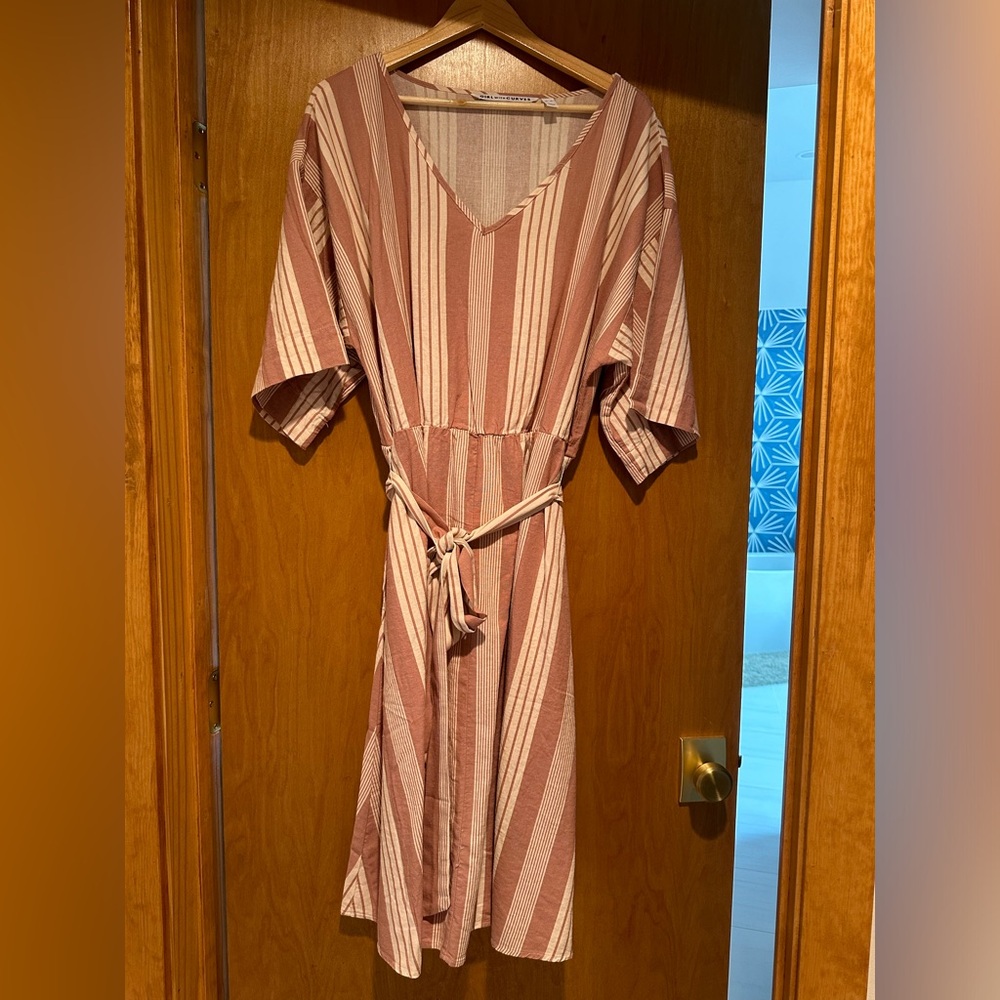 GIRL WITH CURVES Tie-Waist Linen Feel Dress